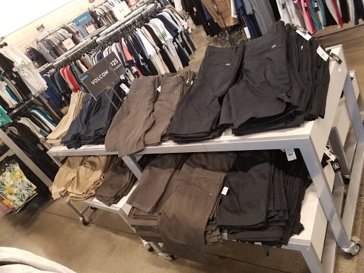 Department Store «Nordstrom Rack Lakewood Center», reviews and photos, 4651 Silva St, Lakewood, CA 90712, USA