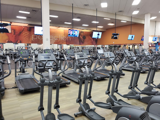 Gym «LA Fitness», reviews and photos, 4100 William Penn Hwy #43, Monroeville, PA 15146, USA