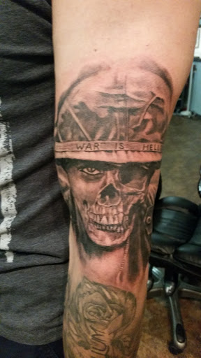 Tattoo Shop «Colossus Tattoo», reviews and photos, 225 W University Dr, Tempe, AZ 85281, USA