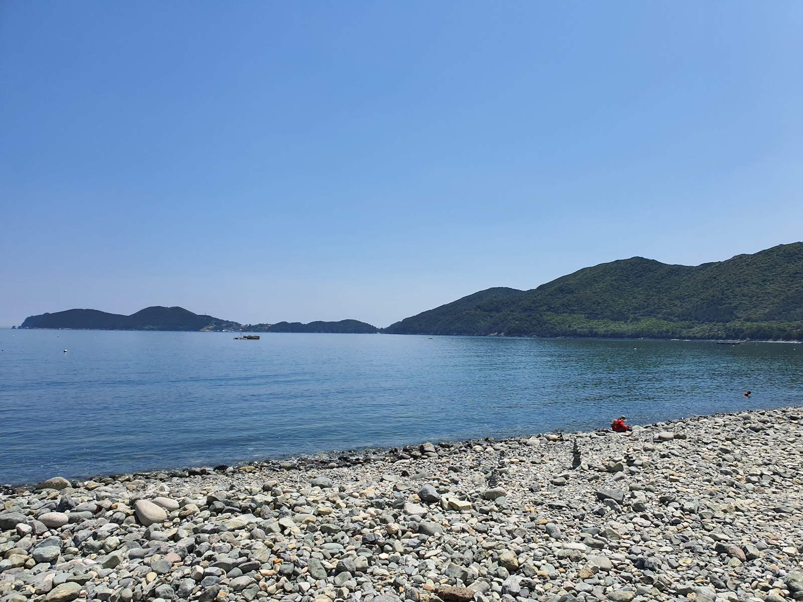 Φωτογραφία του Hakdong Black Pearl Beach παροχές περιοχής