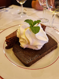 Plats et boissons du Restaurant de grillades à la française Le Relais de l'Entrecôte à Paris - n°17