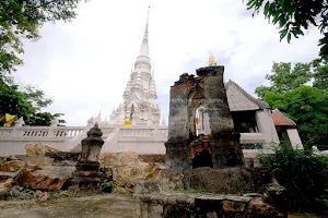 Wat Khao Kaeo Worawihan image