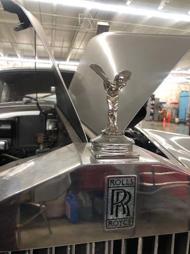 Cadillac Dealer «Crestmont Cadillac», reviews and photos, 26000 Chagrin Blvd, Beachwood, OH 44122, USA