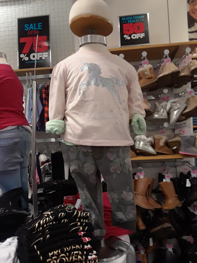 Movie Theater «Cinemark Ridgmar 13», reviews and photos, 2300 Green Oaks Rd, Fort Worth, TX 76116, USA