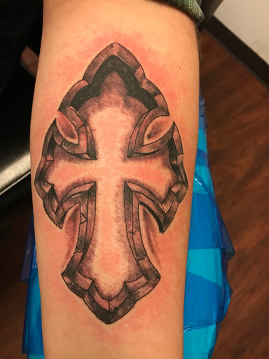 Find tattoo ideas with meaning for family for your next unique tattoo in Seymour at American Gypsy Tattoo Corp.