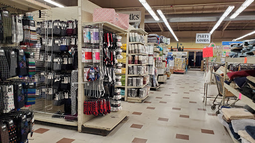 Discount Store «Big Value Outlet», reviews and photos, 718 Dartmouth St, South Dartmouth, MA 02748, USA