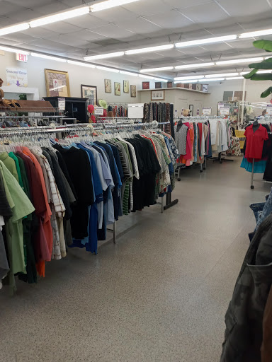 Thrift Store «Gulfside Hospice Thrift Shoppe», reviews and photos, 36524 FL-54, Zephyrhills, FL 33542, USA