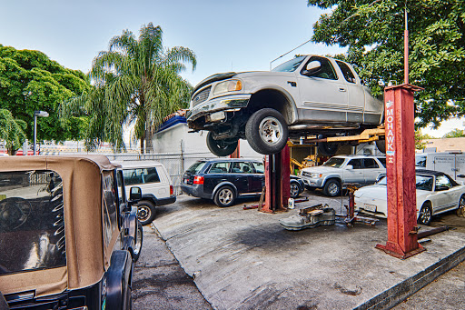 Auto Repair Shop «Leader Service», reviews and photos, 1700 Coral Way, Miami, FL 33145, USA