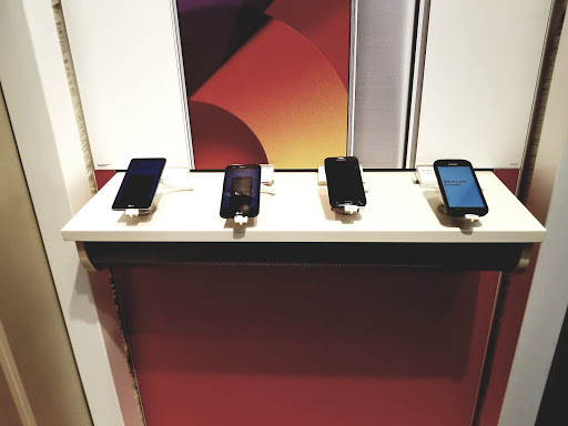 Cell Phone Store «Verizon», reviews and photos, 1805 S Loop 288, Denton, TX 76205, USA