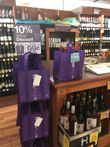 Grocery Store «Harris Teeter», reviews and photos, 2080 Kildaire Farm Rd, Cary, NC 27511, USA