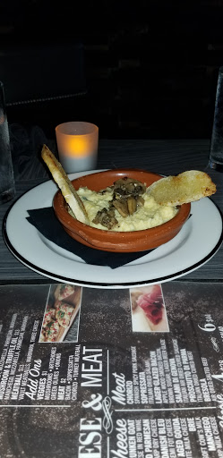 Wine Store «Wine Vault», reviews and photos, 3201 N Miami Ave #105, Miami, FL 33127, USA