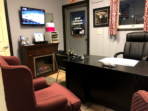 Used Car Dealer «Auto Warehouse», reviews and photos, 218 Main St, Poughkeepsie, NY 12601, USA