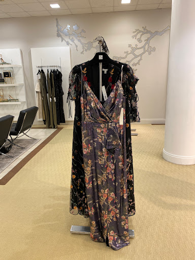 Department Store «Saks Fifth Avenue», reviews and photos, 1350 Polaris Pkwy, Columbus, OH 43240, USA