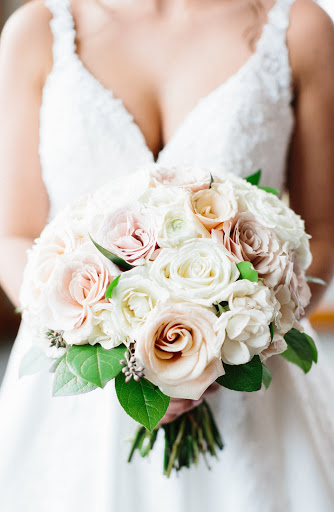 Bridal Shop «Bella Bianca Bridal», reviews and photos, 17W527 E Roosevelt Rd, Oakbrook Terrace, IL 60181, USA