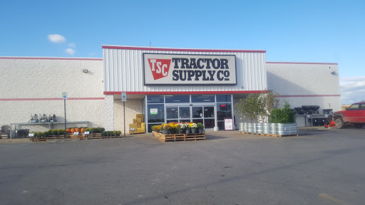 Tractor Supply Co., 26 Commerce Rd, Clarion, PA 16214, USA, 