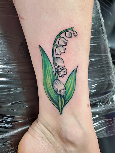 Explore moon and sun tattoo ideas, creative tattoo ideas in Lombard, available at New Hope Tattoo