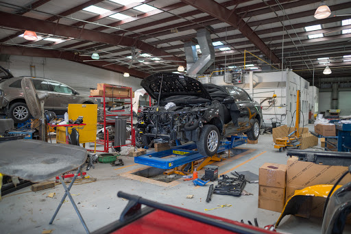 Auto Body Shop «AutoNation Collision Center Fort Myers», reviews and photos, 2555 Colonial Blvd, Fort Myers, FL 33907, USA