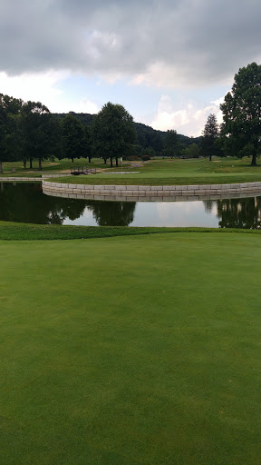 Golf Course «Pleasant Valley Country Club», reviews and photos, 440 Pleasant Valley Rd, Connellsville, PA 15425, USA