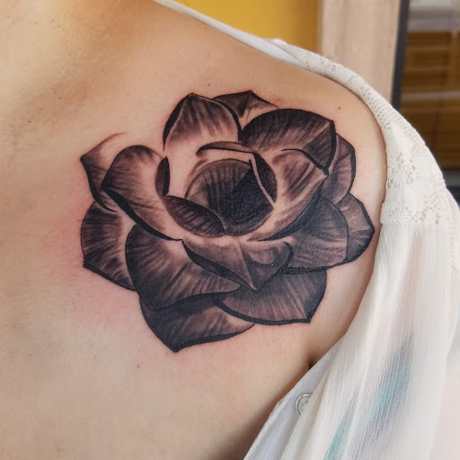 Tattoo Shop «magnum opus tattoo company», reviews and photos, 1817 Padre Blvd #4, South Padre Island, TX 78597, USA