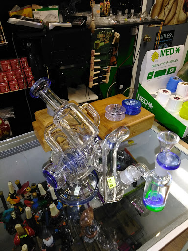 Tobacco Shop «Smokers Wild SMOKE SHOP», reviews and photos, 5508 Ebenezer Rd, White Marsh, MD 21162, USA