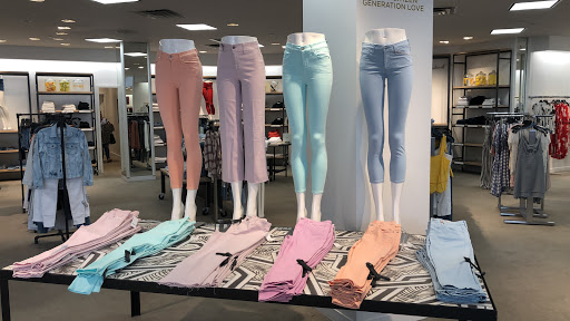 Department Store «Saks Fifth Avenue», reviews and photos, 7687 N Kendall Dr, Miami, FL 33156, USA