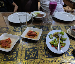 Rumah Makan Tepi Pantai photo