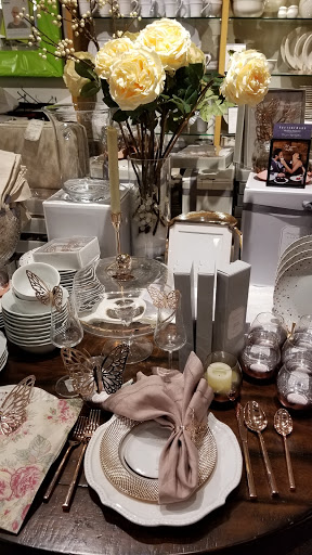 Furniture Store «Pottery Barn», reviews and photos, 125 Westchester Ave #2490a, White Plains, NY 10601, USA