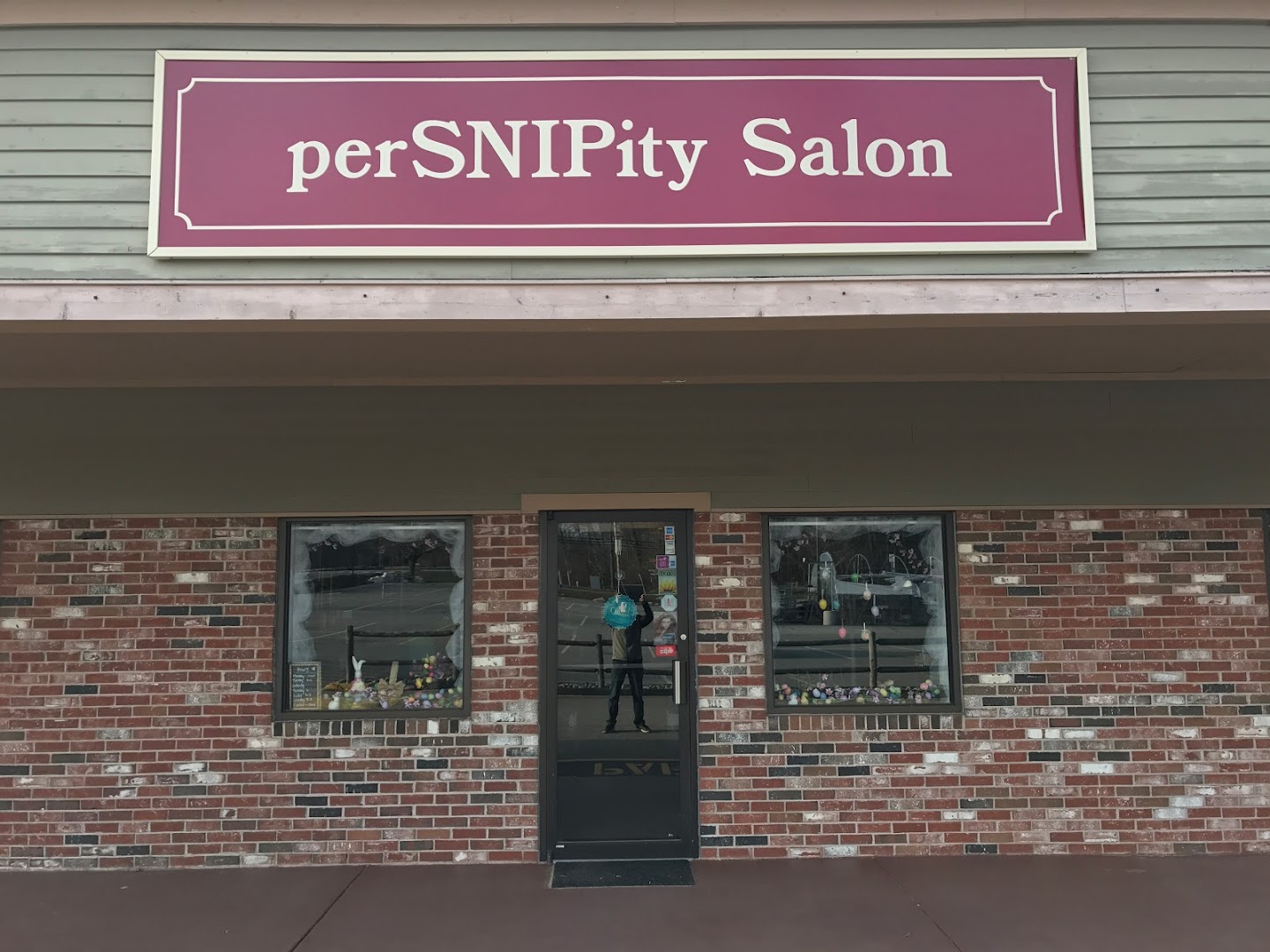 perSNIPity Salon