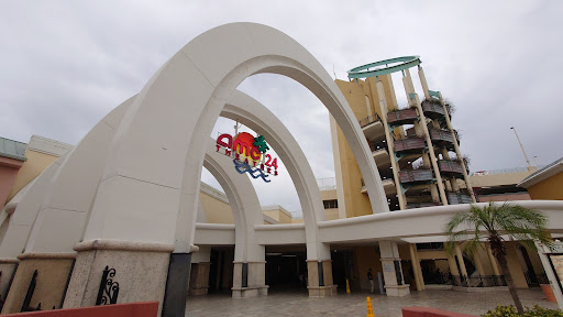 Movie Theater «AMC Sunset Place 24», reviews and photos, 5701 Sunset Dr #300, South Miami, FL 33143, USA