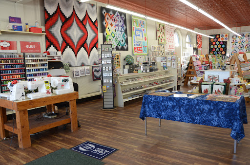 Quilt Shop «The Pickett Fence», reviews and photos, 100 W Blackhawk Ave, Prairie du Chien, WI 53821, USA