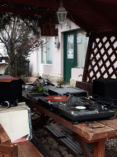 Bahia Ruházat És Ajándék - Ruhabolt