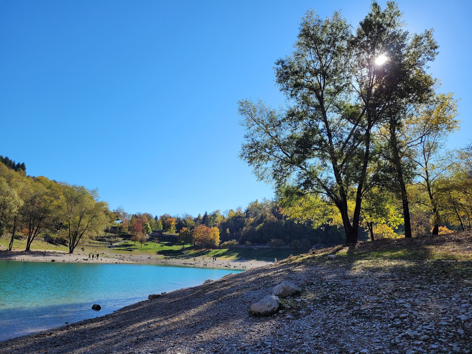 Lago di Tenno Beach'in fotoğrafı imkanlar alanı