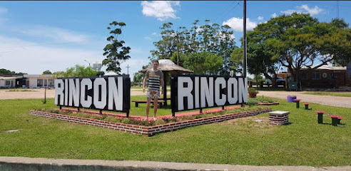 Letrero de bienvenida “Rincon”