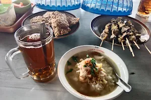 Warung soto Sapi & ayam goreng Mbak Yuni image