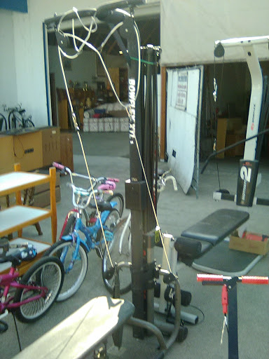 Thrift Store «Albany Helping Hands Thrift Store», reviews and photos, 705 SE 1st Ave, Albany, OR 97321, USA