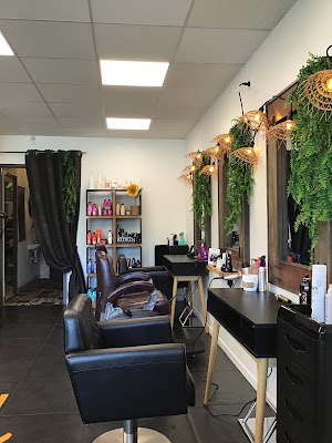 A Propos De Coiffure à Cranves-Sales