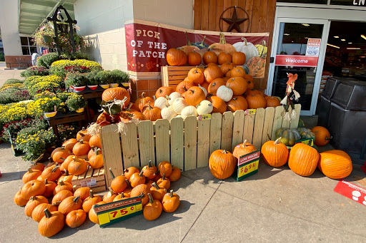 Grocery Store «H-E-B Grocery», reviews and photos, 320 E Pierce St, Luling, TX 78648, USA