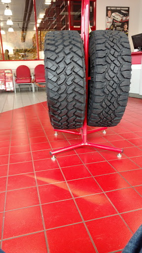 Tire Shop «Discount Tire Store - Bremerton, WA», reviews and photos, 5034 WA-303, Bremerton, WA 98311, USA