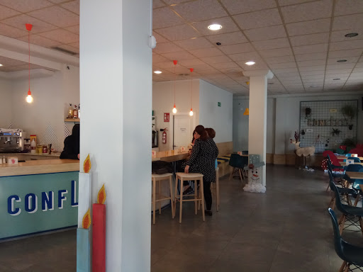 Confleti Café-Bar - C. Antonio Gálvez, 1, 03380 Bigastro, Alicante, España