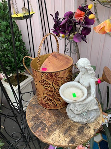 Thrift Store «Snowline Hospice Thrift Store Folsom», reviews and photos, 616 E Bidwell St, Folsom, CA 95630, USA