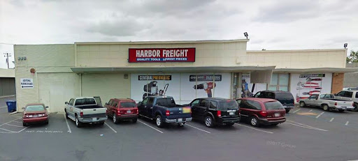 Harbor Freight Tools, 1349 N Blackstone Ave, Fresno, CA 93703, USA, 