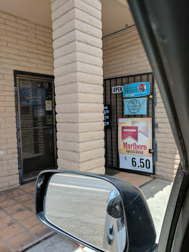 Tobacco Shop «Laveen Smoke Shop», reviews and photos, 748 E Broadway Rd, Phoenix, AZ 85040, USA