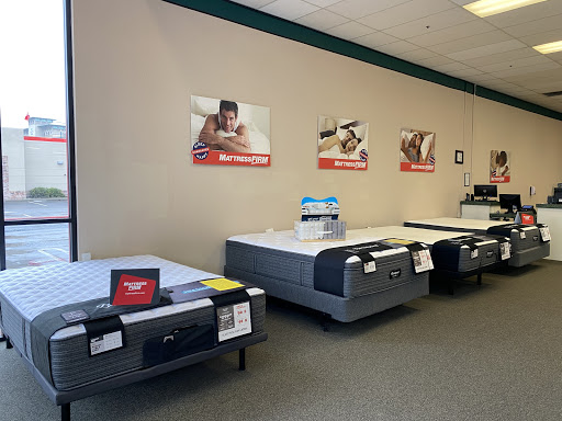 Mattress Firm Emeryville Powell Street Plaza image