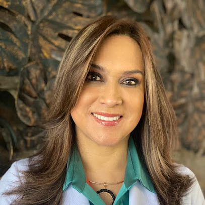 Dra. Alicia Caiza - Dermatóloga