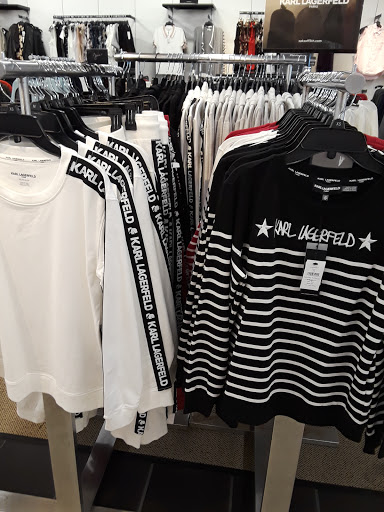 Department Store «Saks OFF 5TH», reviews and photos, 1048 South St, Wrentham, MA 02093, USA