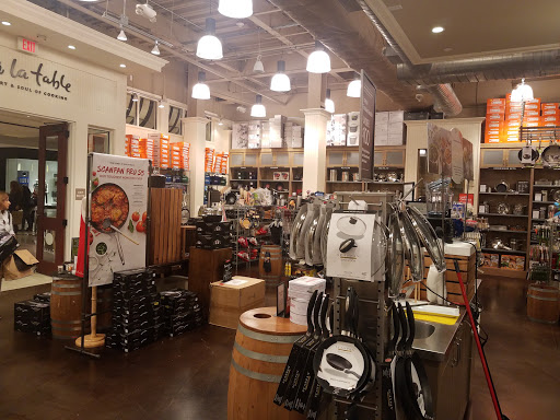 Boutique «Nespresso Boutique in Sur la table», reviews and photos, 19501 Biscayne Blvd, Aventura, FL 33180, USA