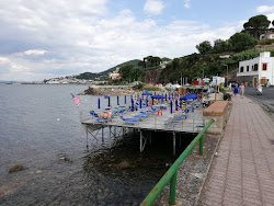 Bagno Salvatore'in fotoğrafı uçurumlarla desteklenmiş