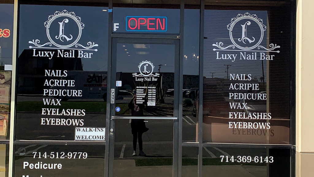 luxy nail bar 92647