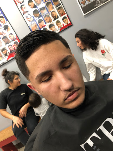 Barber Shop «The Gentlemens Club Barbershop», reviews and photos, 1320 Jefferson Davis Hwy Suite #20, Fredericksburg, VA 22401, USA