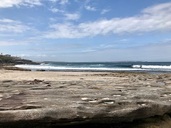 Oak Park Beach, Ewos Pde